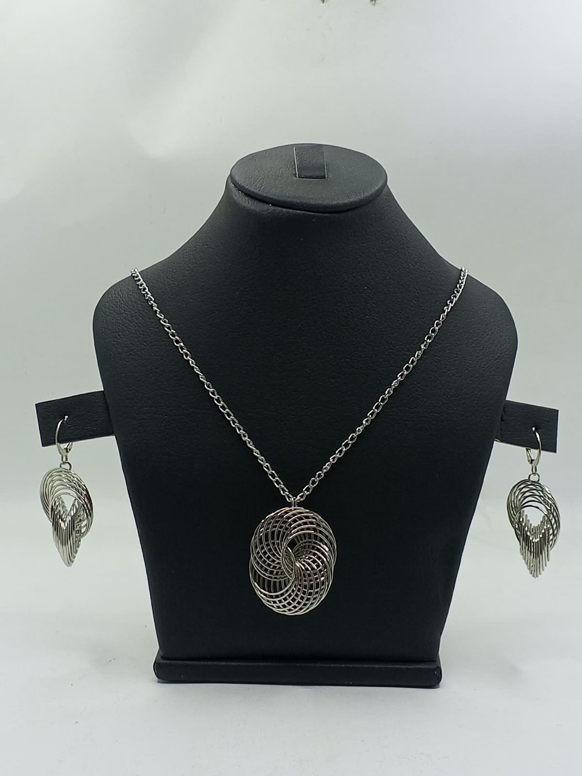 Handcrafted Silver Wire-Swirl Pendant & Drop Earring Jewelry Set - photo 8